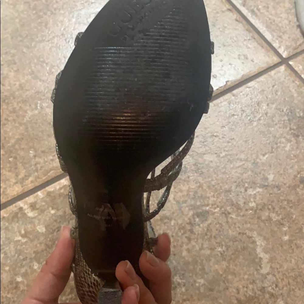 Shoes - Picture 3 of 4